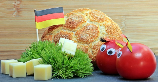 NBA新景象！杨瀚森与扎克·埃迪两位黄皮肤中锋跳球开场