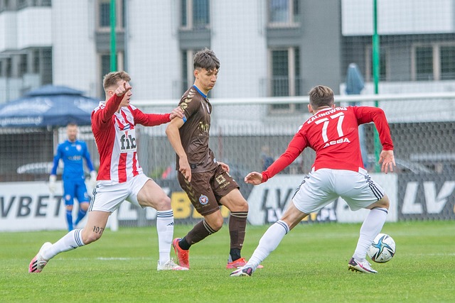 球员表情管理失控太搞笑